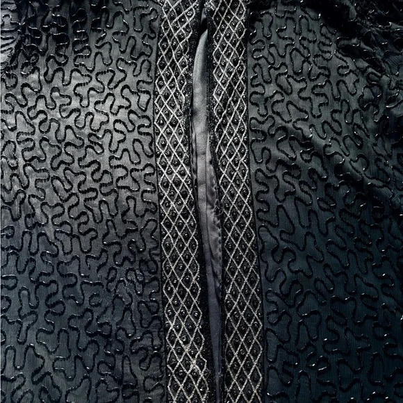 Elegant Black Beaded sparkly Women's formal wear - Picture 3 of 9